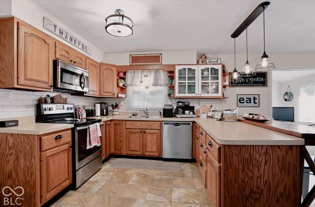 1270 E King Street, Franklin, IN 46131, photo 2 of 51
