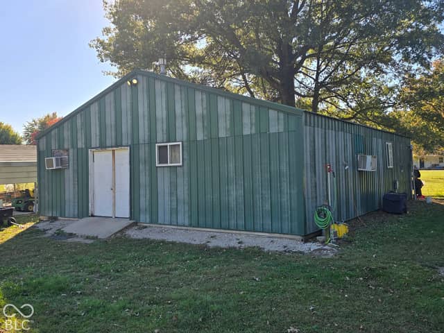 4238 Hochstetler Street, Coal City, IN 47427, photo 3 of 13