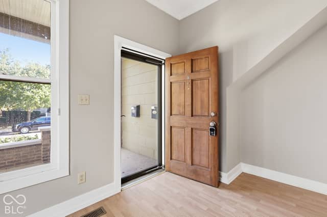 920 N Broadway Street #B, Indianapolis, IN 46202, photo 5 of 28