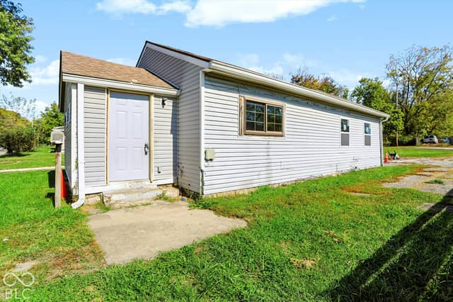 2621 N Chester Avenue, Indianapolis, IN 46218, photo 3 of 23