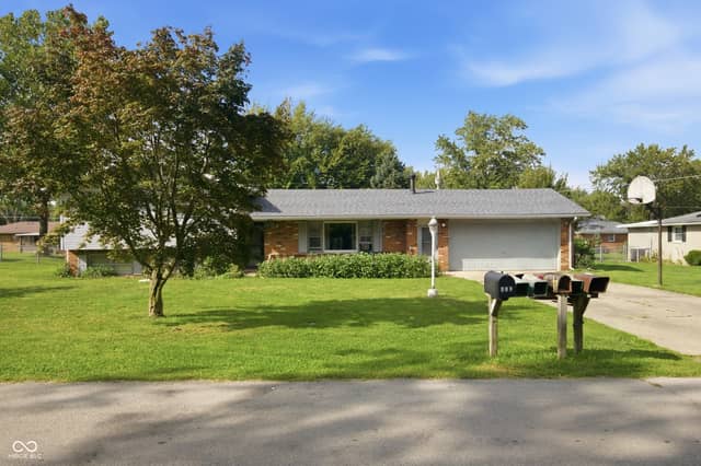 1040 Radio Lane, New Castle, IN 47362, photo 3 of 19
