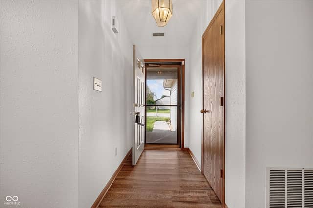 7449 Grandview Drive, Avon, IN 46123, photo 4 of 35