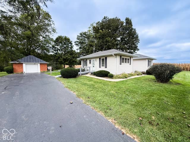 14718 N State Road 9, Hope, IN 47246, photo 2 of 17