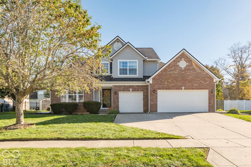 1417 Royal Lake Drive, Indianapolis, IN 46228, photo 1 of 39