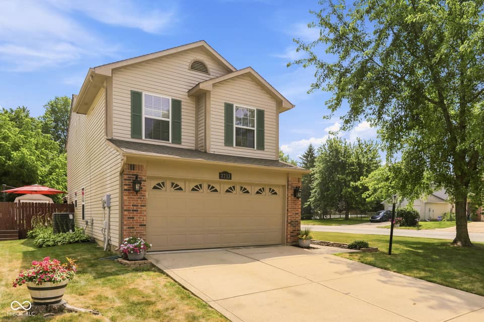 7713 Lake Vista Lane, Indianapolis, IN 46217, photo 1 of 30