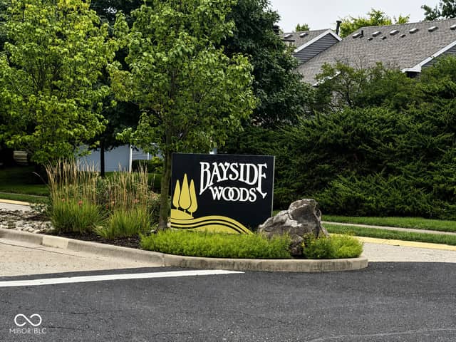 6437 Bayside South Drive, Indianapolis, IN 46250, photo 4 of 37