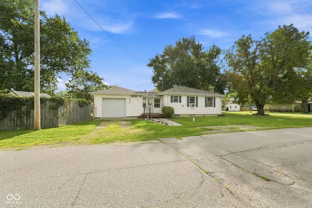 11003 Hoagland Road, Hoagland, IN 46745, photo 4 of 33