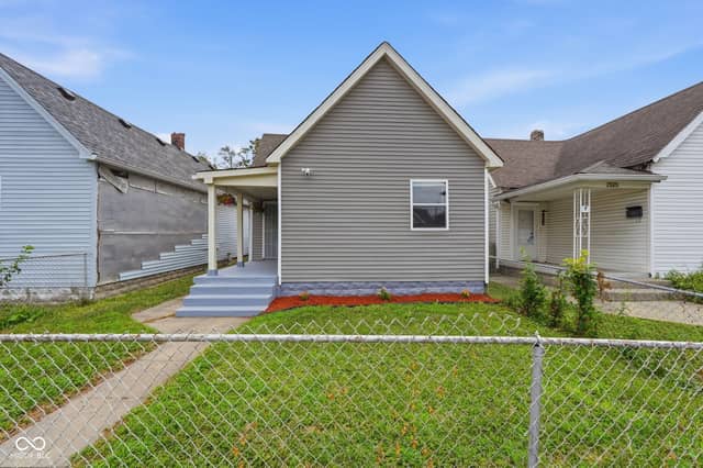 2121 Webb Street, Indianapolis, IN 46225, photo 3 of 44