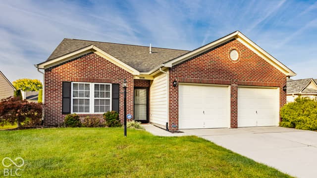 12226 Sagamore Woods Drive, Fishers, IN 46037, photo 2 of 30