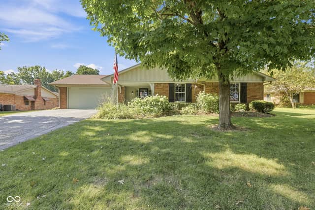 1503 Sandi Drive, Indianapolis, IN 46260, photo 3 of 40