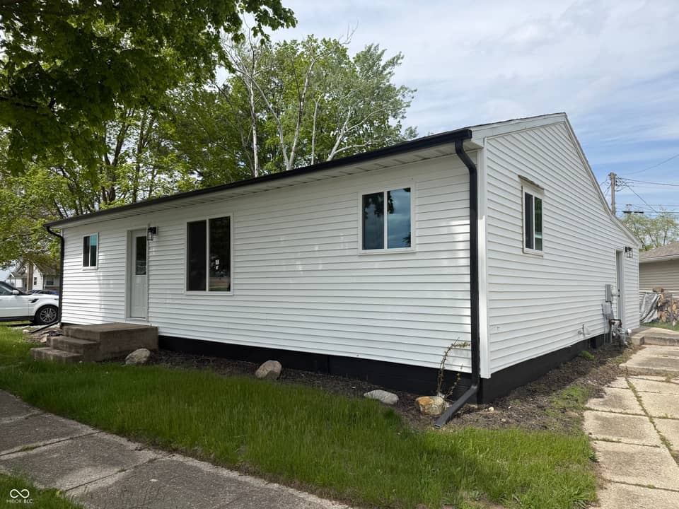 562 Roanoke Road, Kingsford Heights
