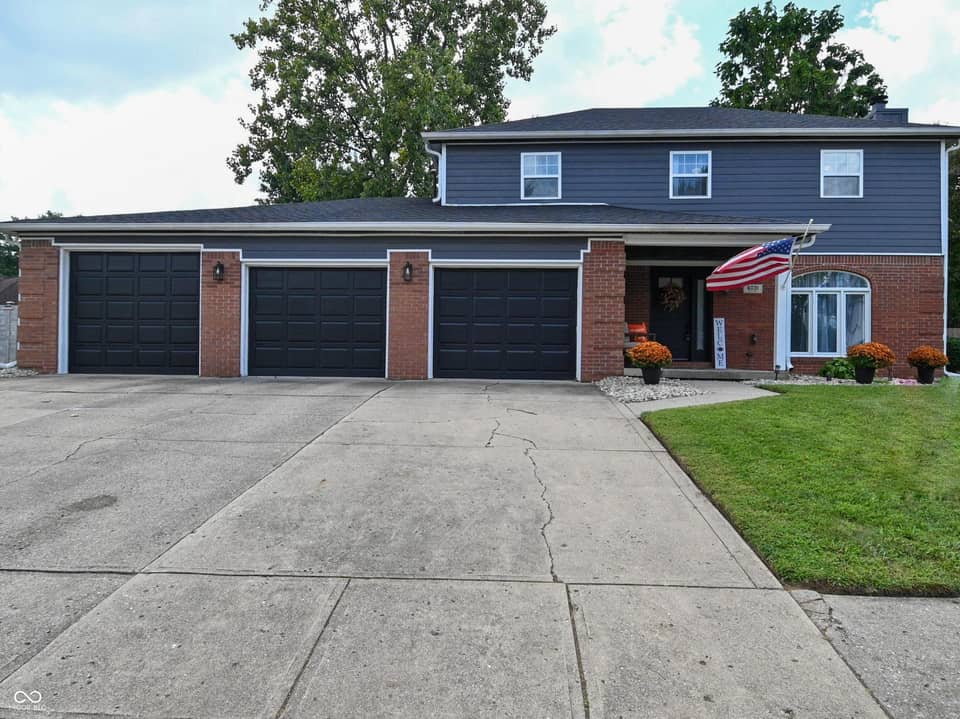 6031 Buck Trail Road, Indianapolis, IN 46237, photo 1 of 41