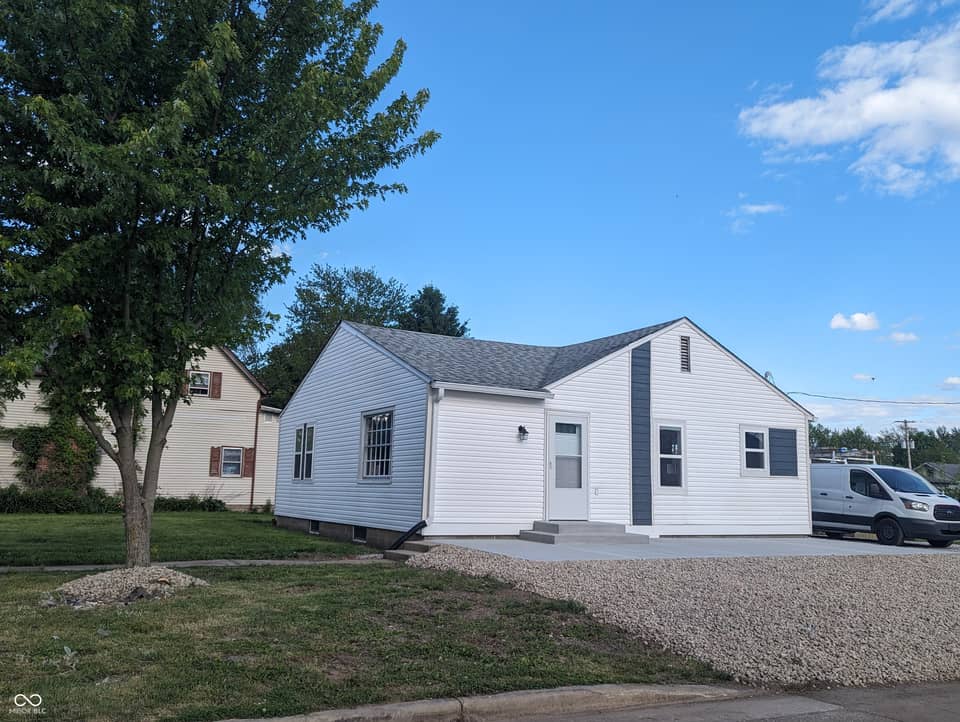 102 S West Street, Milroy