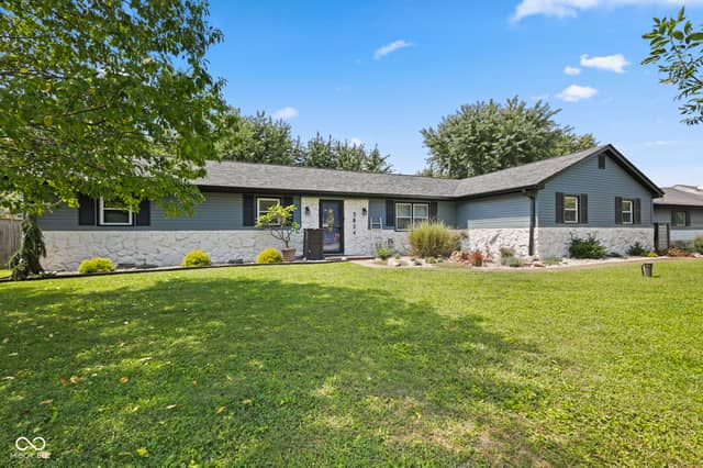 5824 S Keystone Avenue, Indianapolis, IN 46227, photo 3 of 60