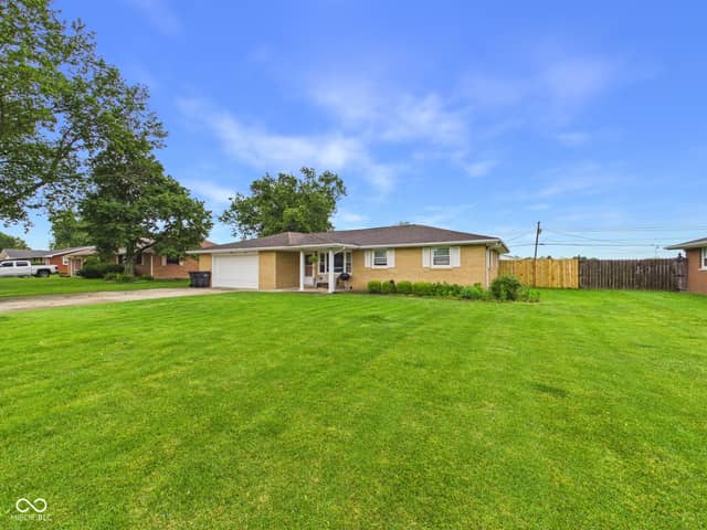 509 Imy Lane, Anderson, IN 46013, photo 2 of 32