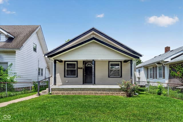 730 N Bosart Avenue, Indianapolis, IN 46201, photo 2 of 42