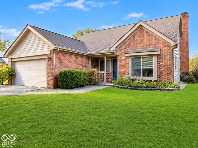 7867 Beanblossom Circle, Indianapolis, IN 46256, photo 2 of 31