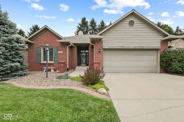 1628 Foxmere Boulevard, Greenwood, IN 46142, photo 2 of 31