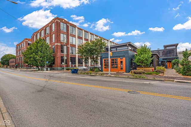 630 N College Avenue #201, Indianapolis, IN 46204, photo 3 of 51