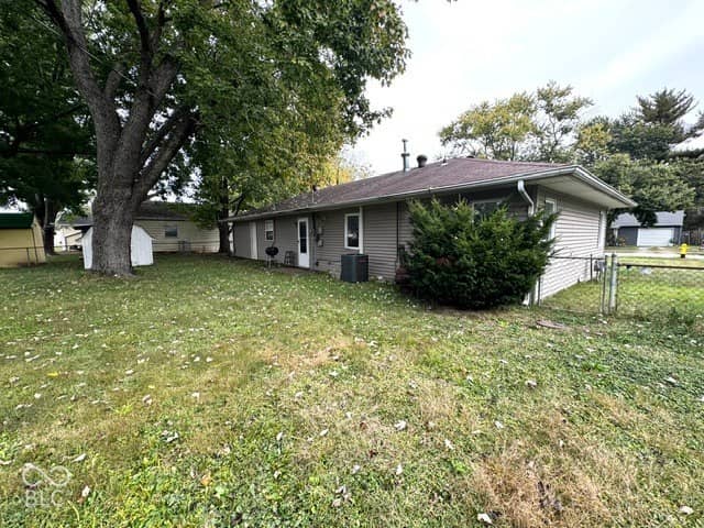 1507 Athens Street, Crawfordsville, IN 47933, photo 5 of 39