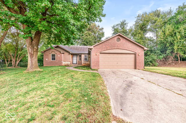 1360 Boone Court, Indianapolis, IN 46217, photo 5 of 39