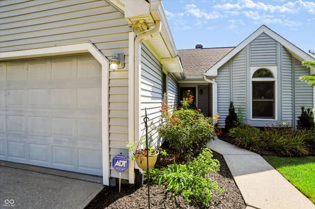 7667 Wickfield Way, Indianapolis, IN 46256, photo 3 of 55