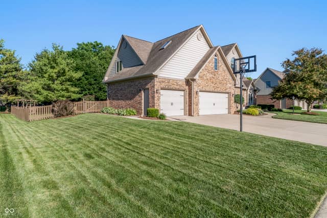 1187 Forest Commons Drive, Avon, photo 2 of 28