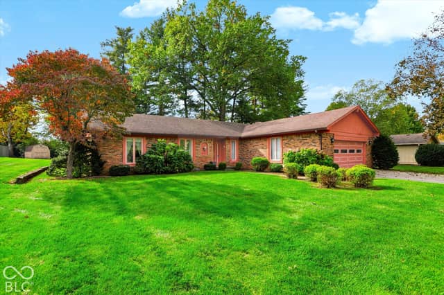 4031 W Fairview Road, Greenwood, IN 46142, photo 2 of 47