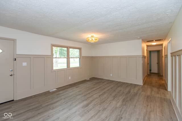 10045 N Balfer Drive E, Fortville, IN 46040, photo 4 of 23