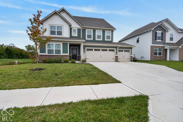 1190 Turner Trace N, Avon, IN 46123, photo 2 of 48