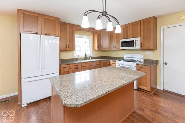 7665 Jennifer Lane, Brownsburg, IN 46112, photo 5 of 26