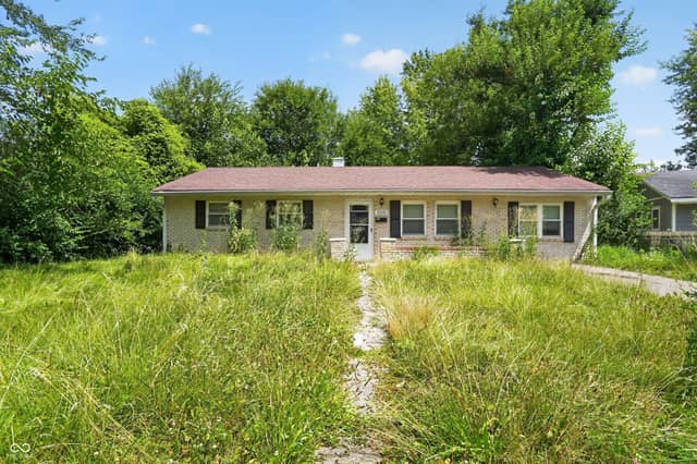 9508 Baker Court, Indianapolis, IN 46235, photo 2 of 20