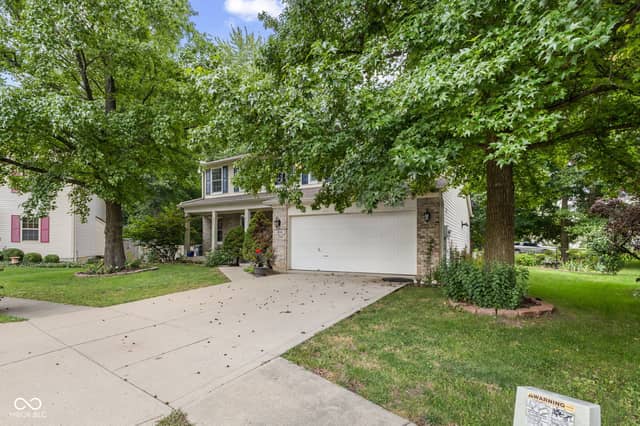 1200 Breaside Court, Greenwood, IN 46143, photo 3 of 34