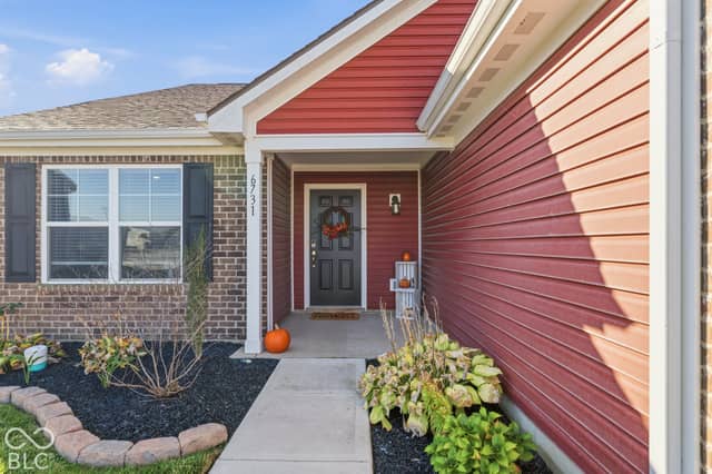 6731 Honeysuckle Way, Pendleton, IN 46064, photo 2 of 34
