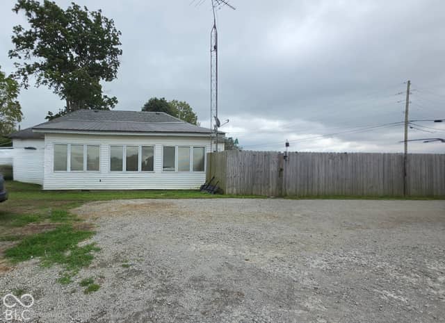 1600 W Snoddy Road, Covington, IN 47932, photo 3 of 28