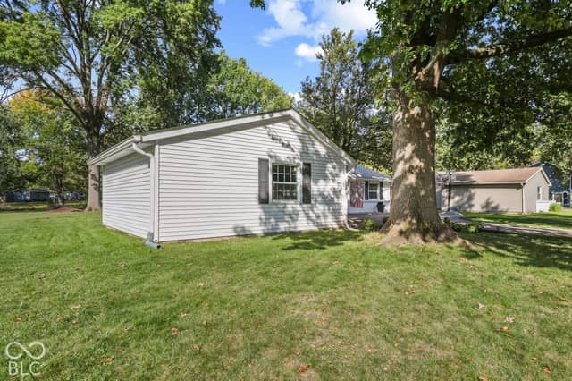 1652 W 74th Place, Indianapolis, IN 46260, photo 3 of 32