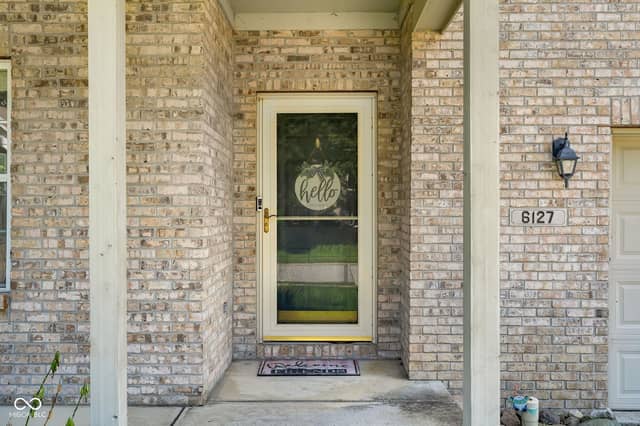 6127 Maple Branch Place, Indianapolis, IN 46221, photo 5 of 38