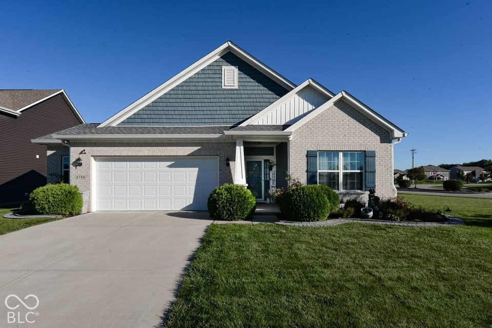 6798 W Wintergreen Court, McCordsville, IN 46055, photo 1 of 31