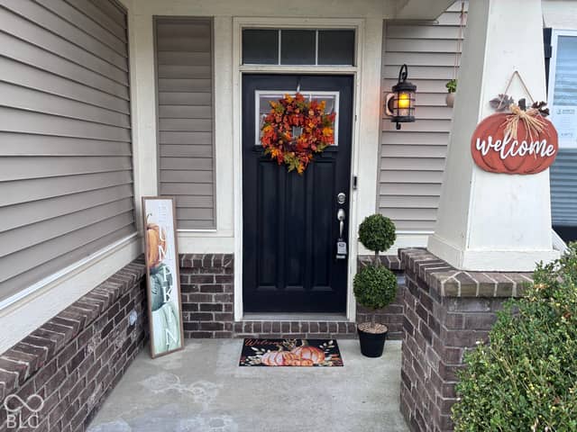 1217 Old Vines Trail, Greenwood, IN 46143, photo 3 of 31