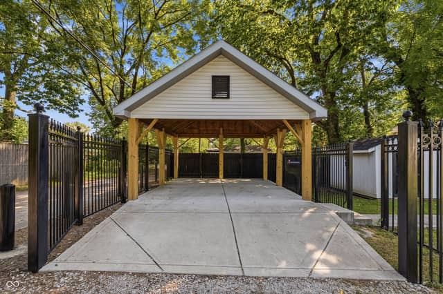 1166 W 36th Street, Indianapolis, IN 46208, photo 4 of 8