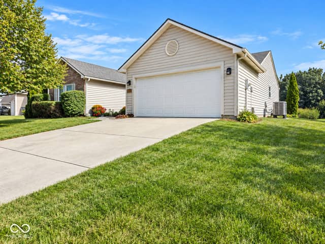 3020 Shadow Lake Drive, Indianapolis, IN 46217, photo 3 of 30