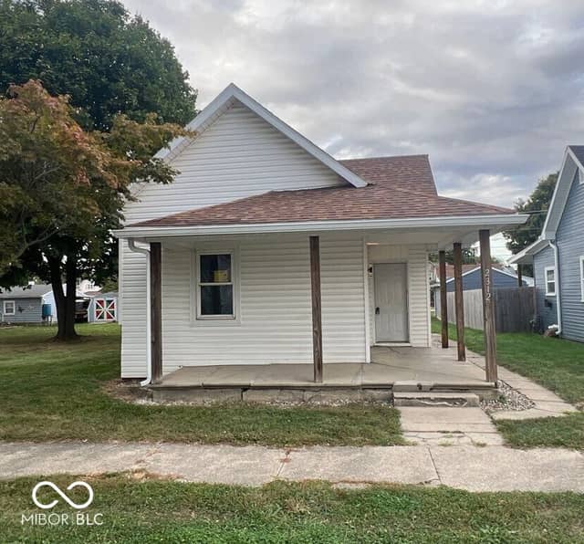 2312 S B Street, Elwood, IN 46036, photo 3 of 19