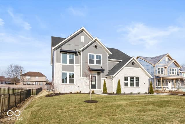952 Apryl Drive, Greenwood, IN 46143, photo 4 of 44