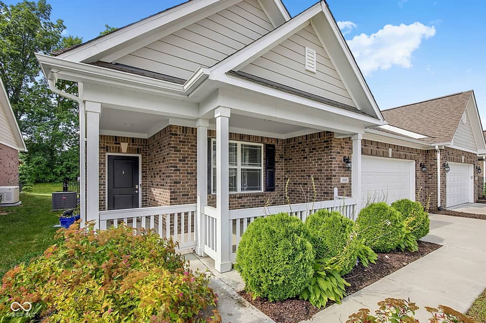 1019 Stallion Court, Indianapolis, IN 46260, photo 1 of 38
