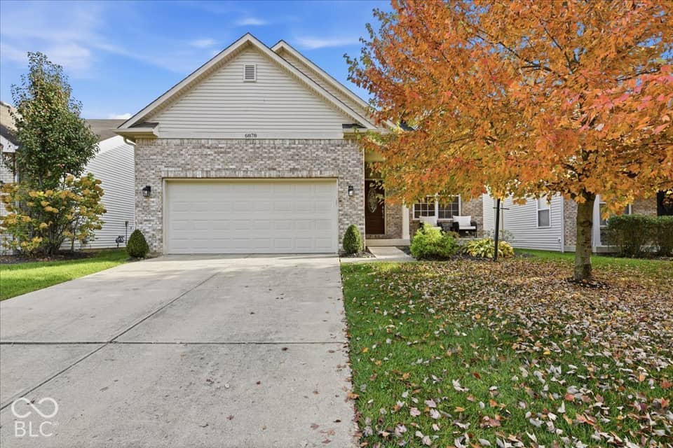 6878 Harbour Woods Overlook, Noblesville, IN 46062, photo 1 of 29