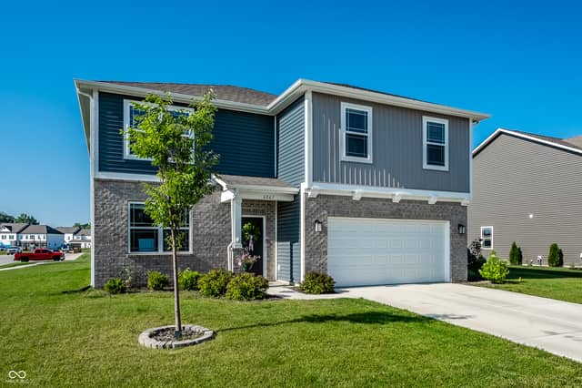 6061 Granby Drive, Whitestown, IN 46075, photo 3 of 32