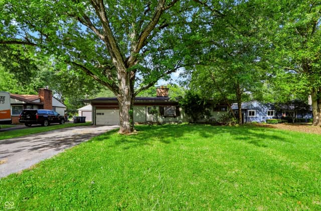 6410 N Oxford Street, Indianapolis, IN 46220, photo 4 of 47