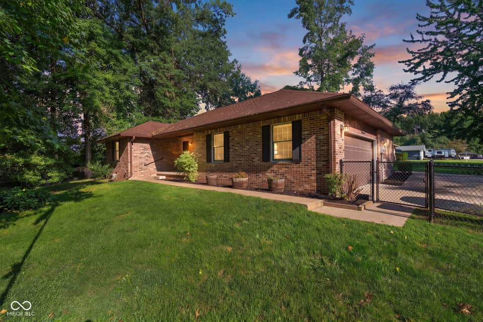 9397 N Bradley Lane, Brazil