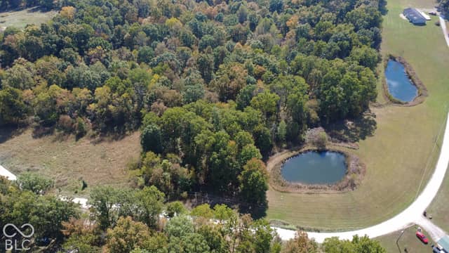 8476 E Sycamore Road, Bloomfield, IN 47424, photo 5 of 43