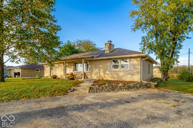 8401 S Center Road, Muncie, IN 47302, photo 3 of 27